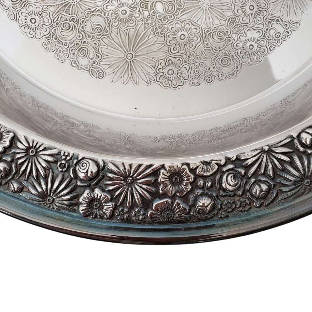 Towle Vintage Silverplate Repousse Serving Tray 1967, Very Good Condition - Picture 2 of 7